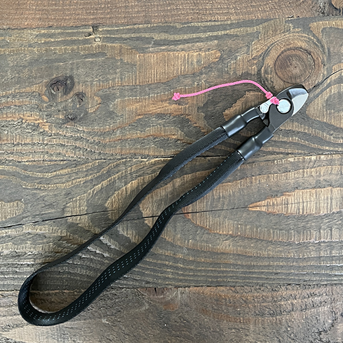 spring-loaded-cutters-black-out-edition-pink.jpg